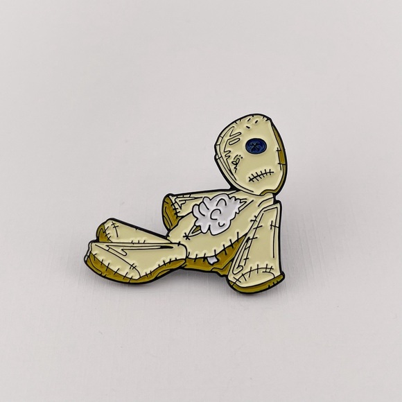 Korn Voodoo Doll Enamel Pin 1.5” x 1.25” - Picture 1 of 4
